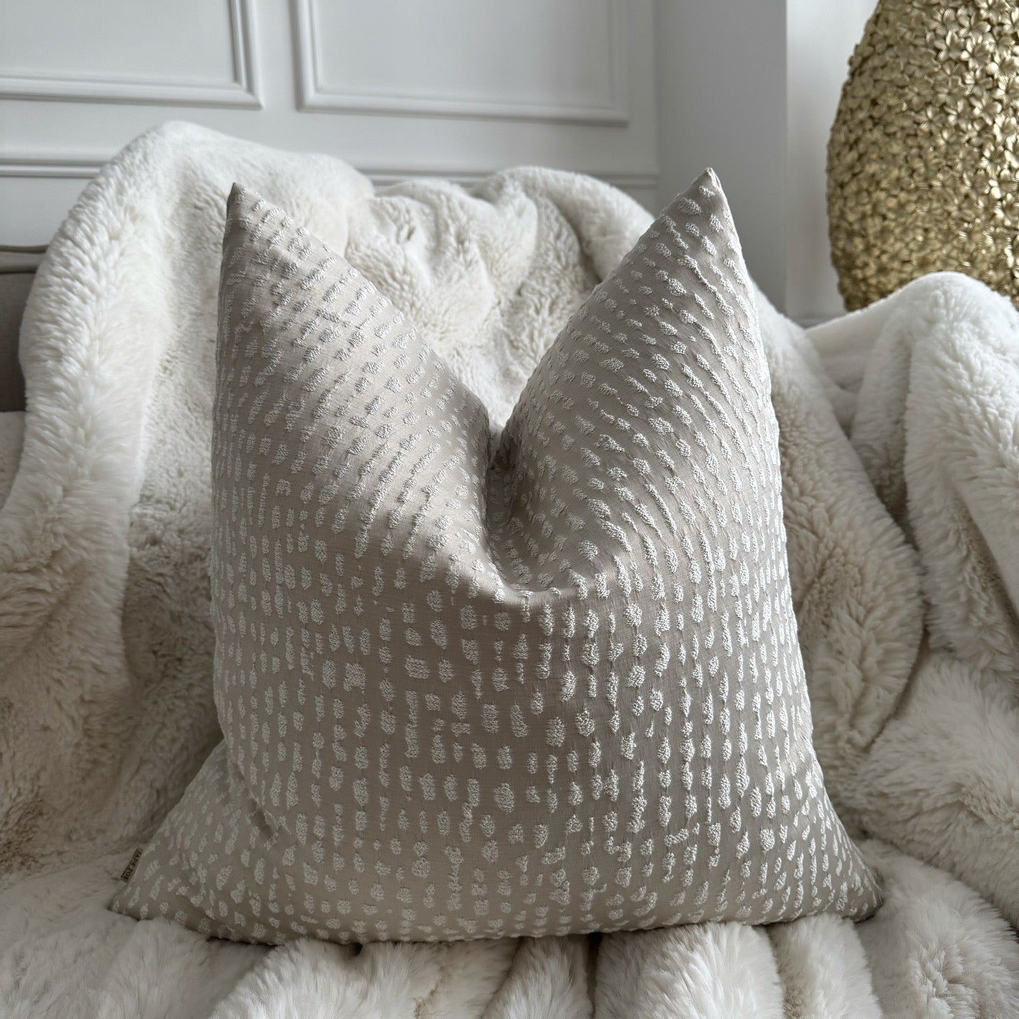 Louella Cream Textured 20" Cushion