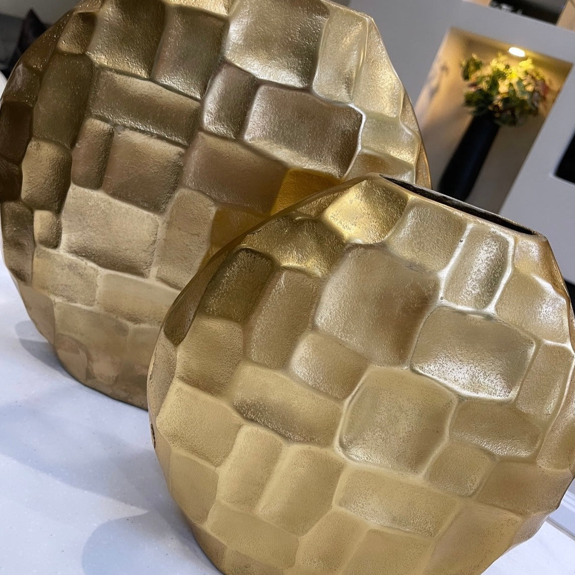 Anouska Gold Round 26cm Vase - PRE ORDER