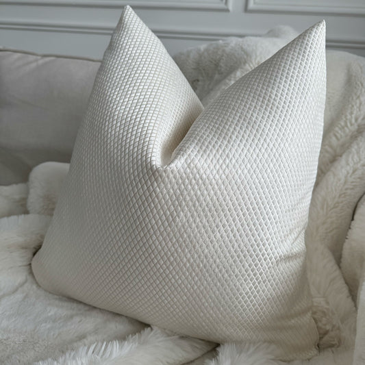Valencia Ivory 20" Cushion