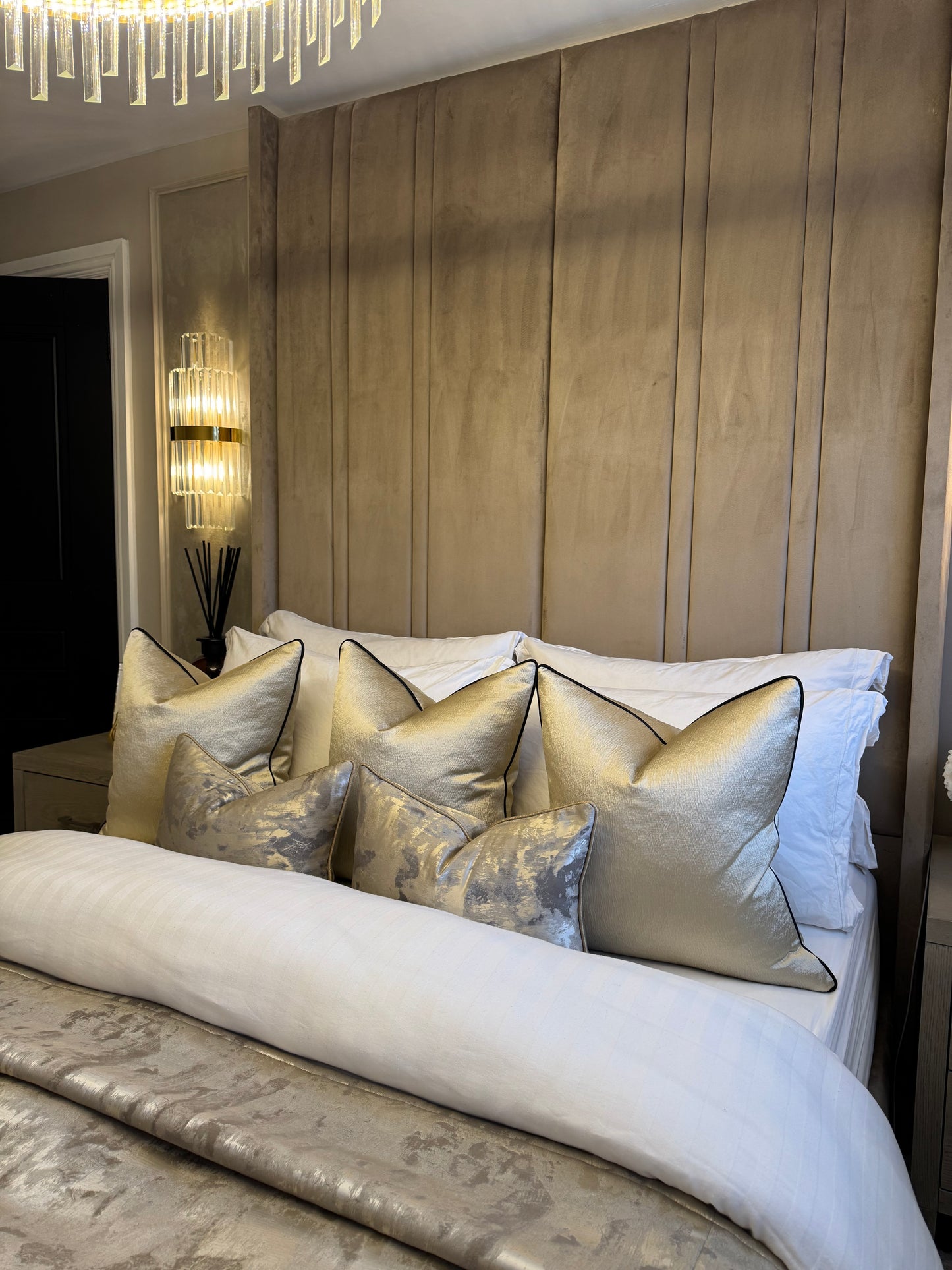 Savoy Luxury Bed