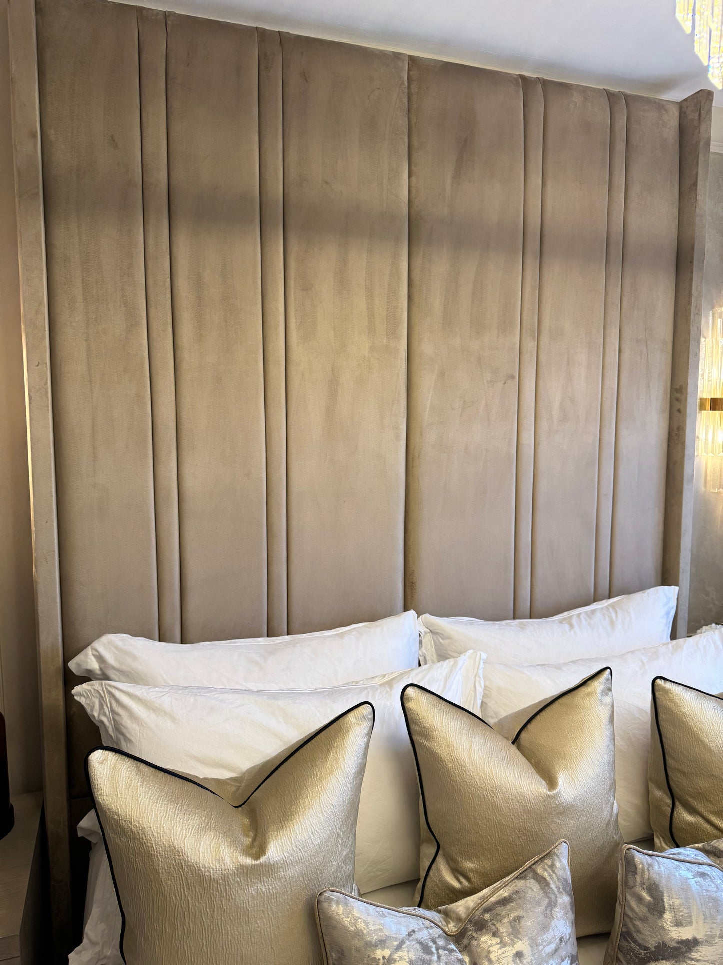 Savoy Luxury Bed