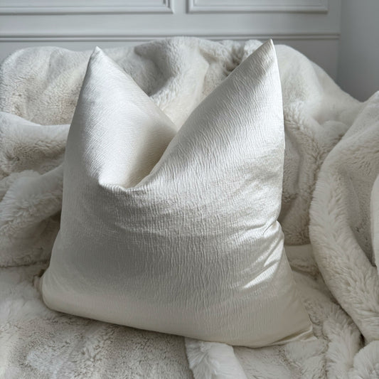 Blanc Ivory Sheen 22” Cushion