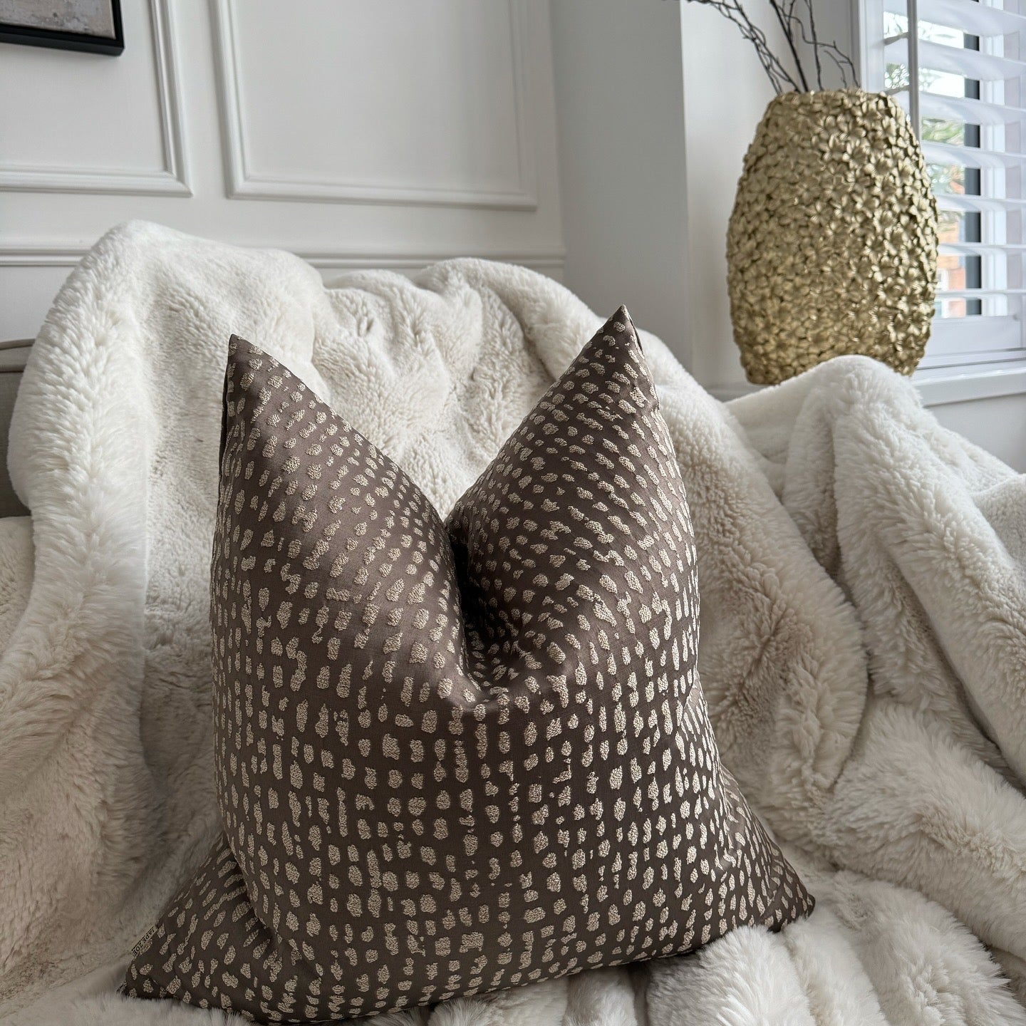 Louella Mocha Textured 20" Cushion