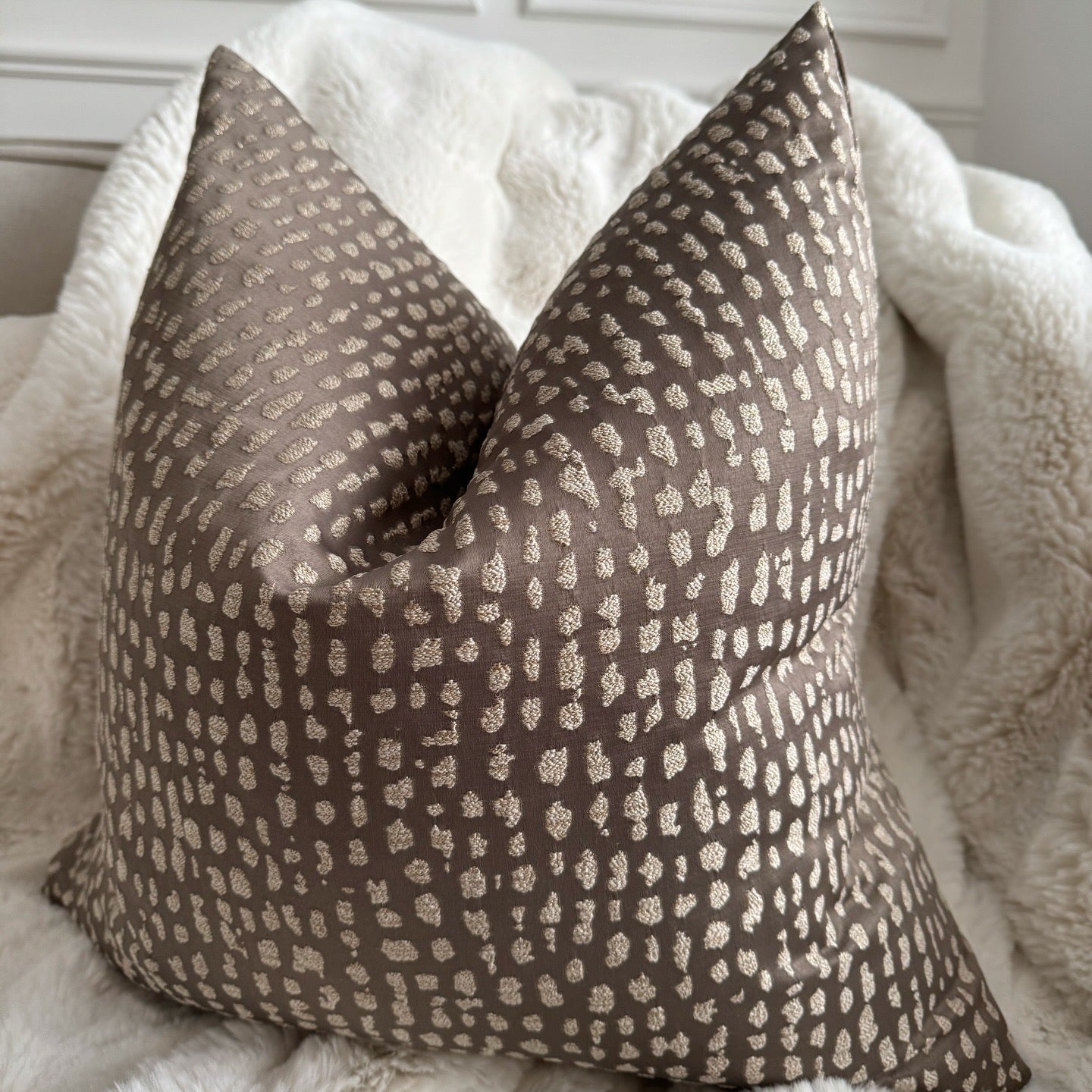 Louella Mocha Textured 20" Cushion