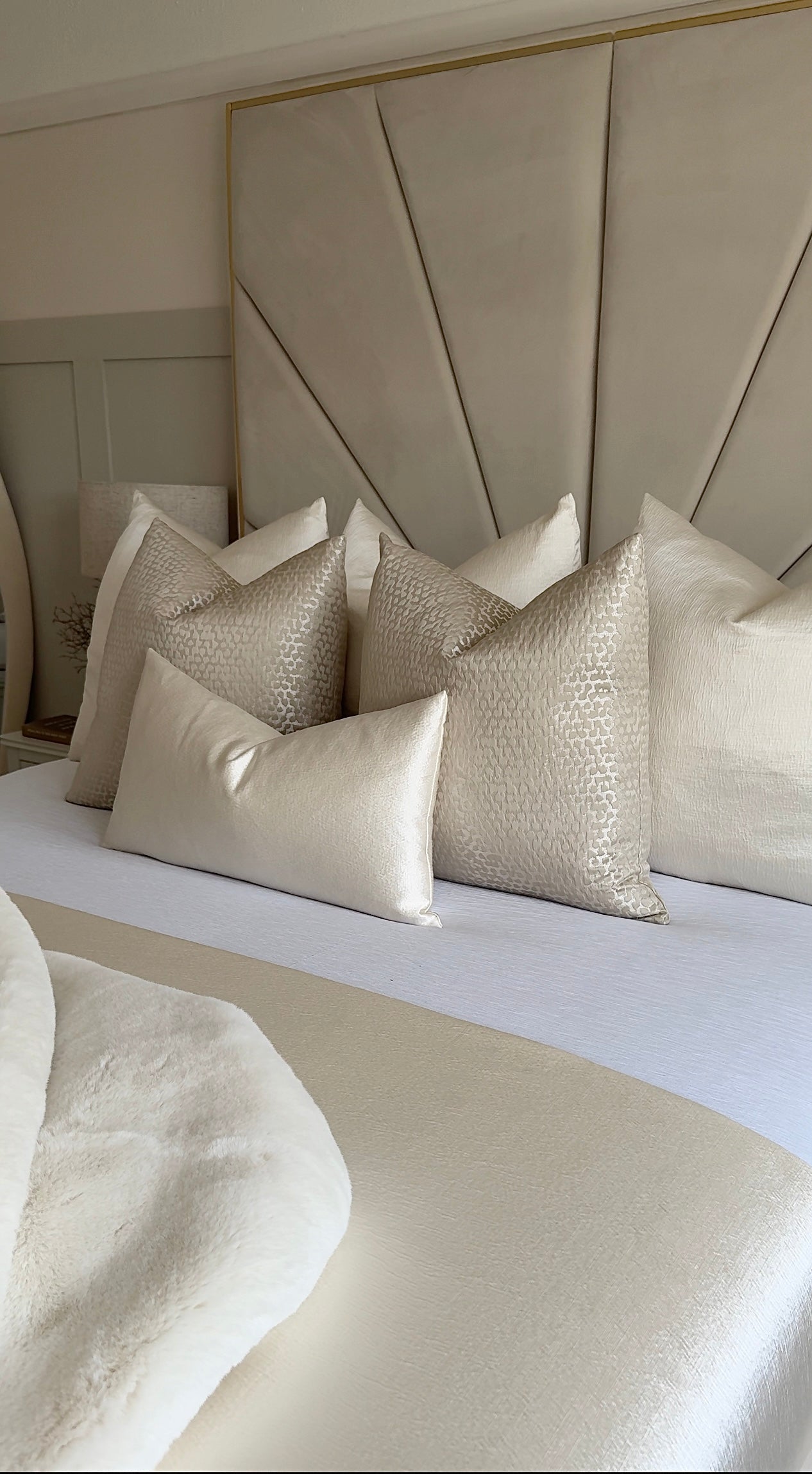 Blanc Ivory Rectangle Cushion