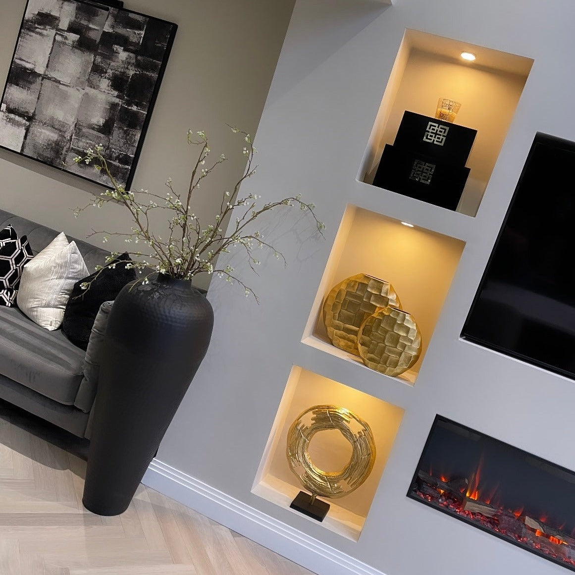 Anouska Gold Round 26cm Vase - PRE ORDER