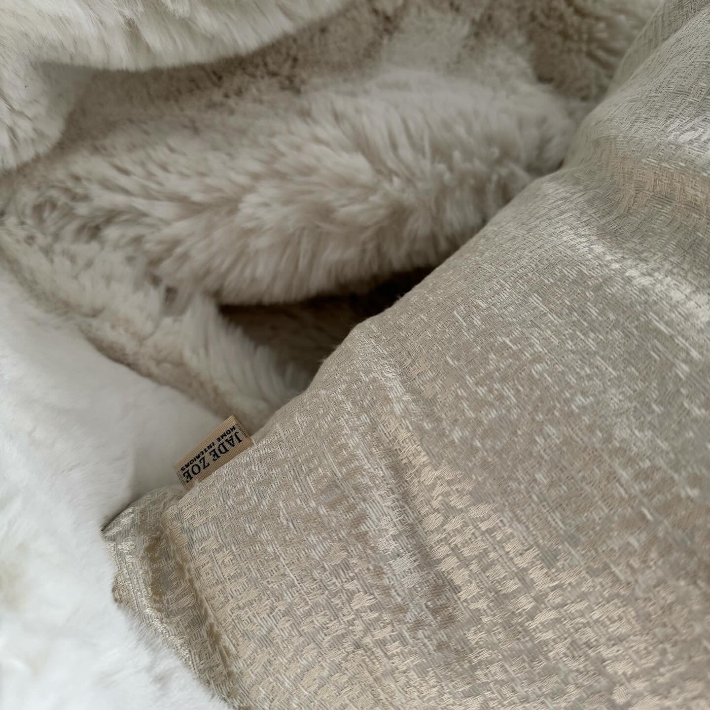 Elias Cream 22” Cushion
