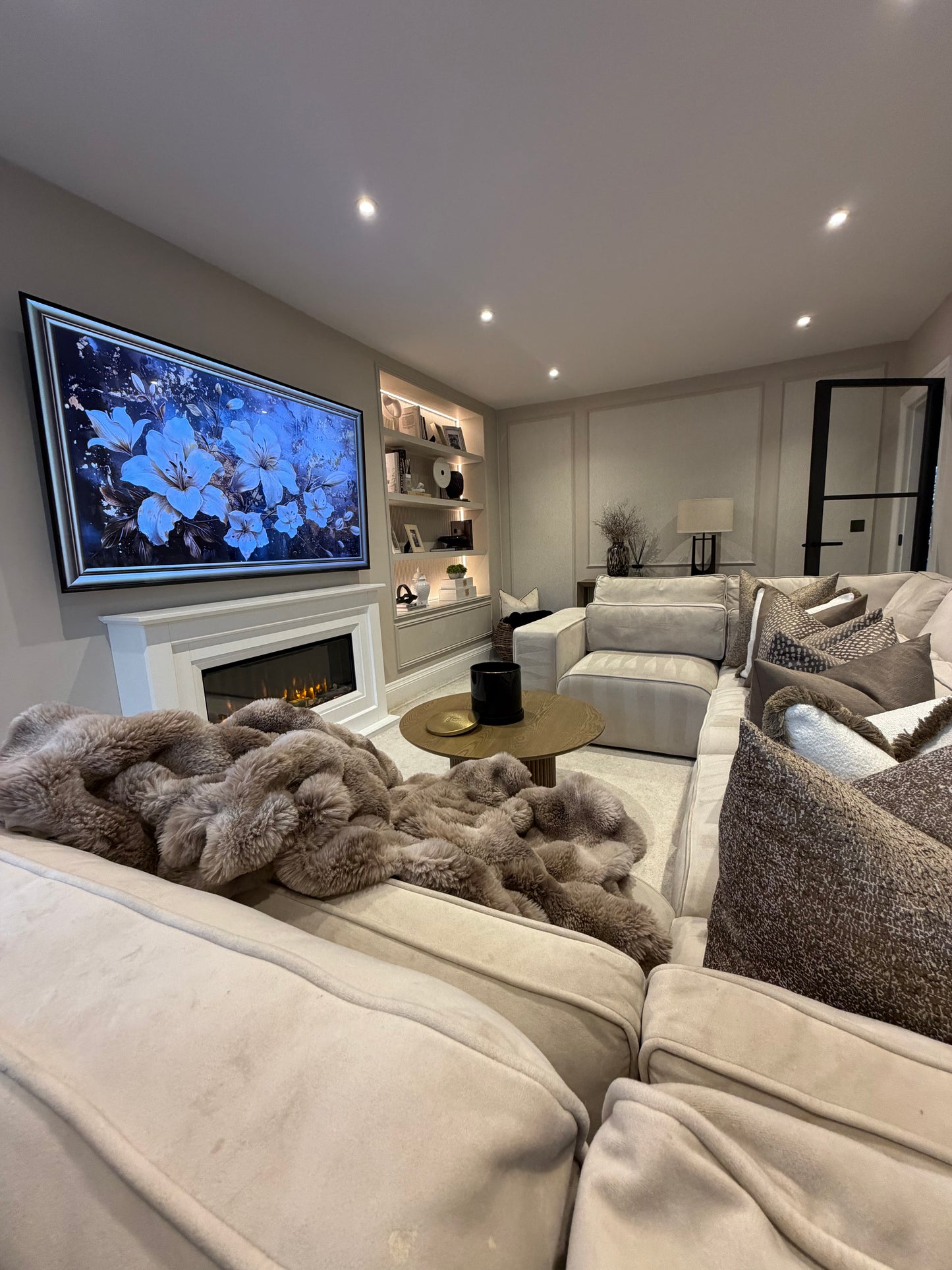 Lavine Luxury Cushion