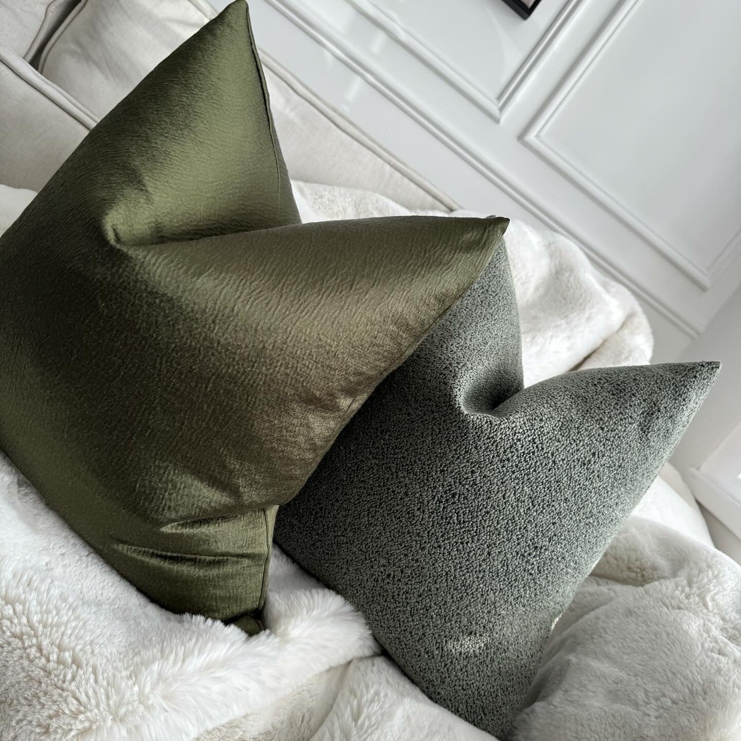 Oliva Green Sheen 20” Cushion