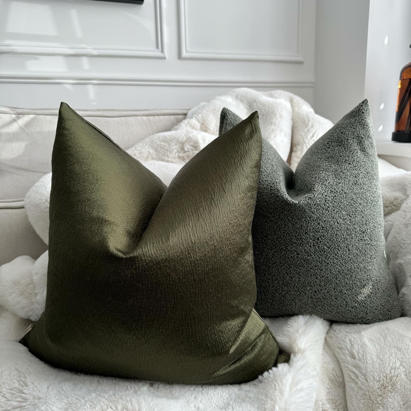 Oliva Green Sheen 20” Cushion