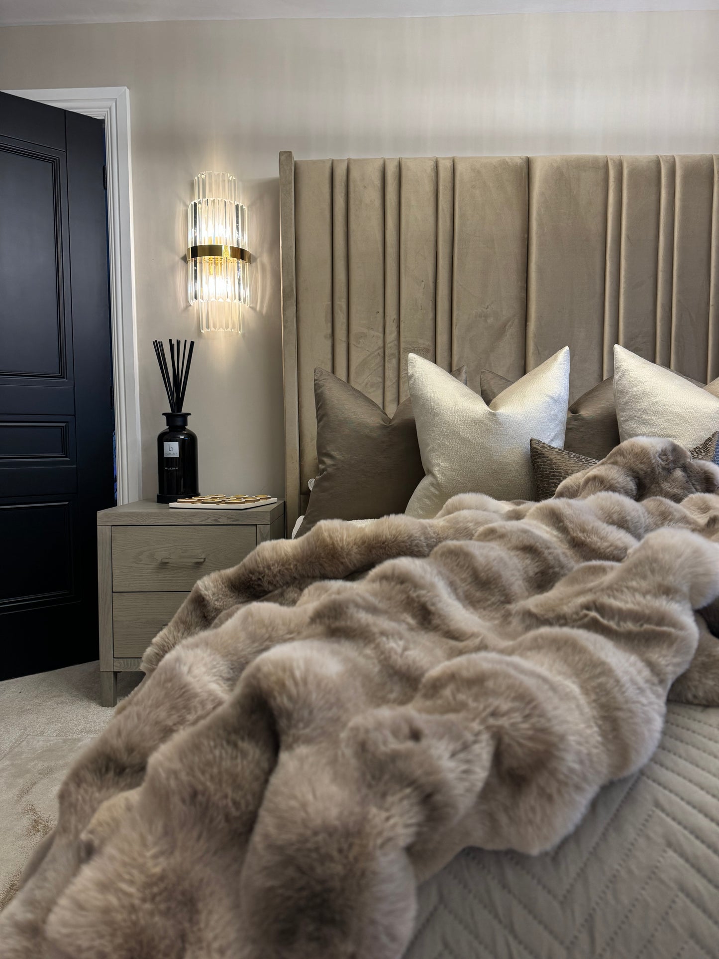 Bello Mocha 20” Cushion