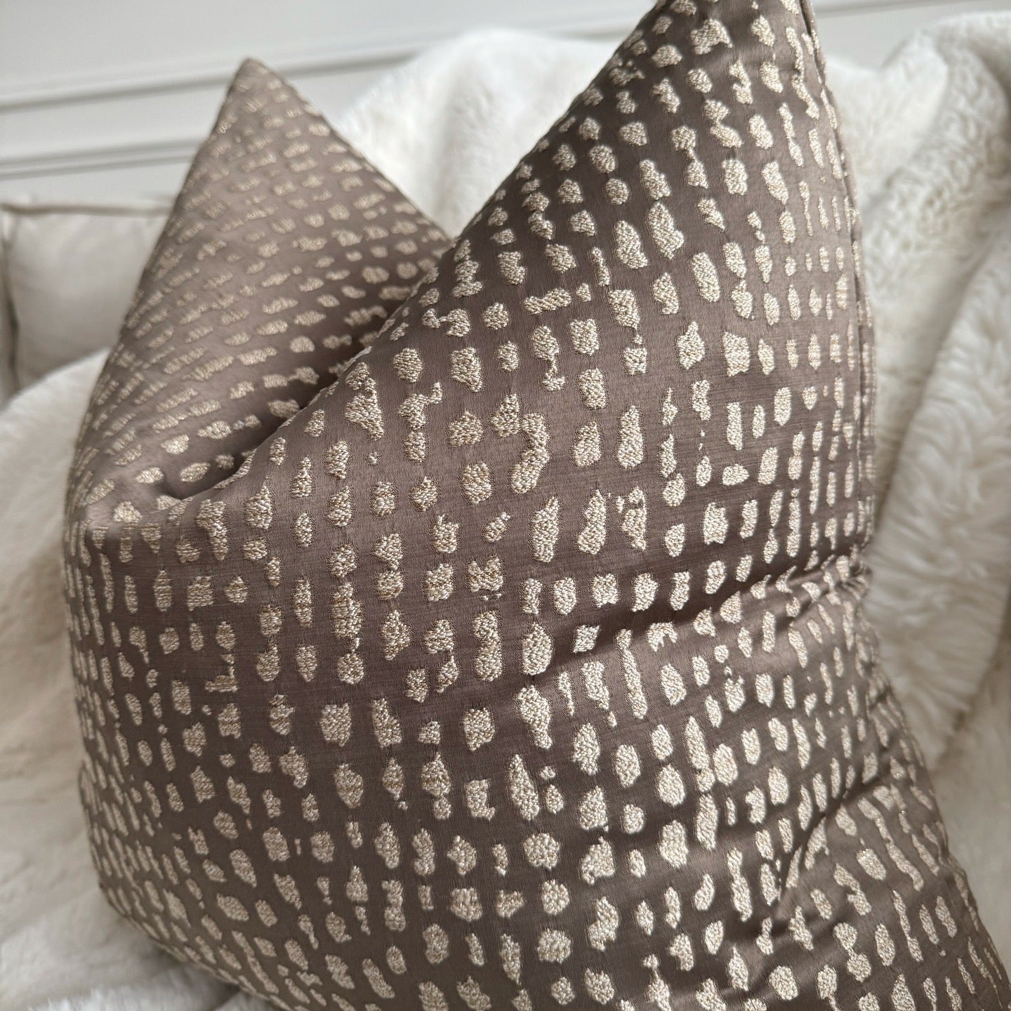 Louella Mocha Textured 20" Cushion
