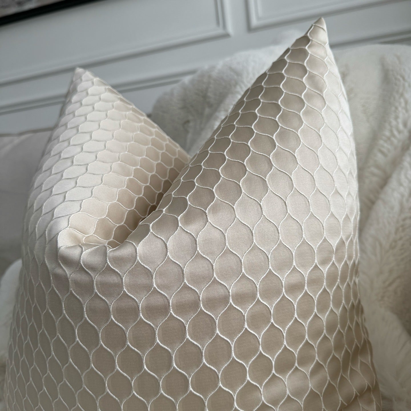 Cinder Champagne Textured 22” Cushion