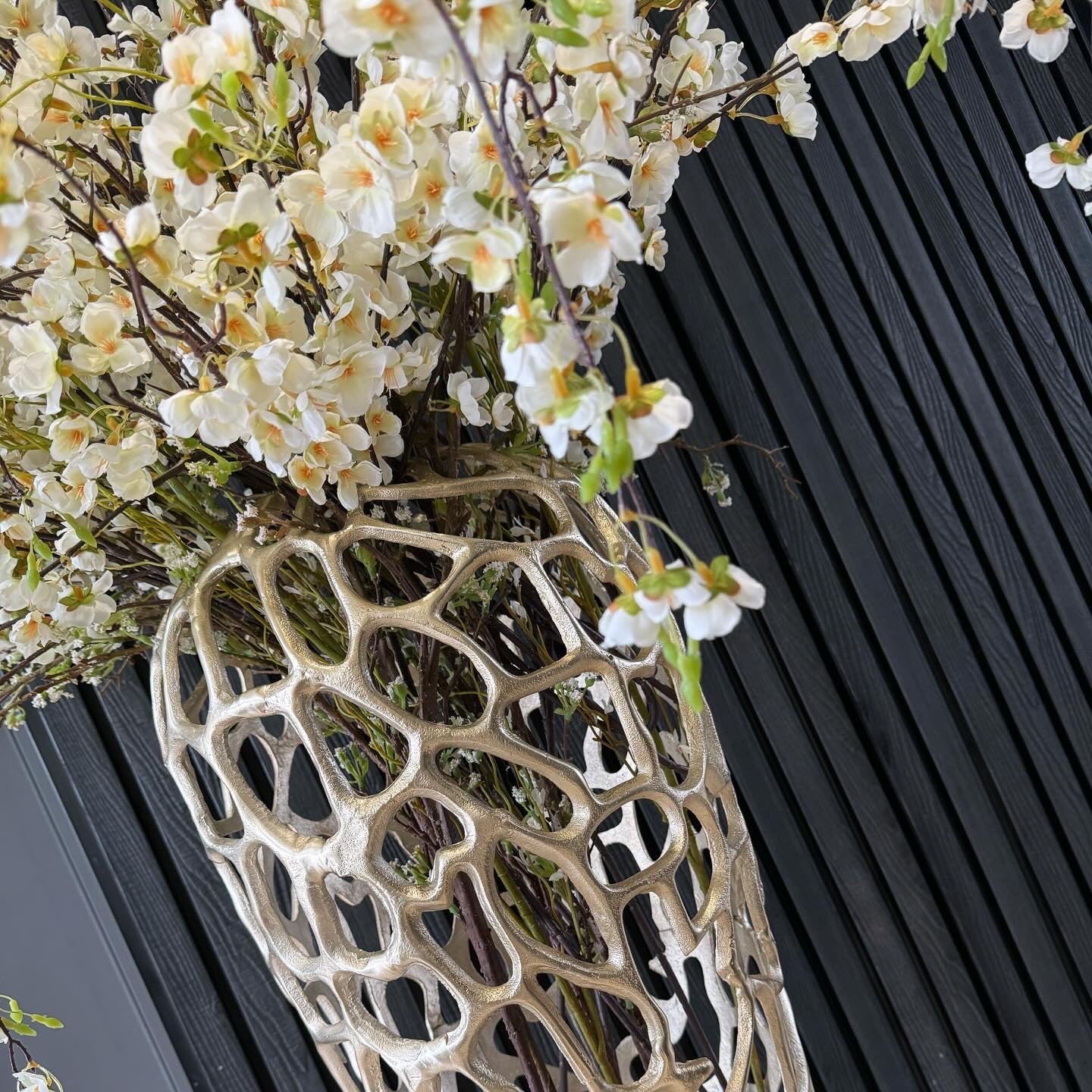 Delphin Coral Gold Metal 83cm Vase