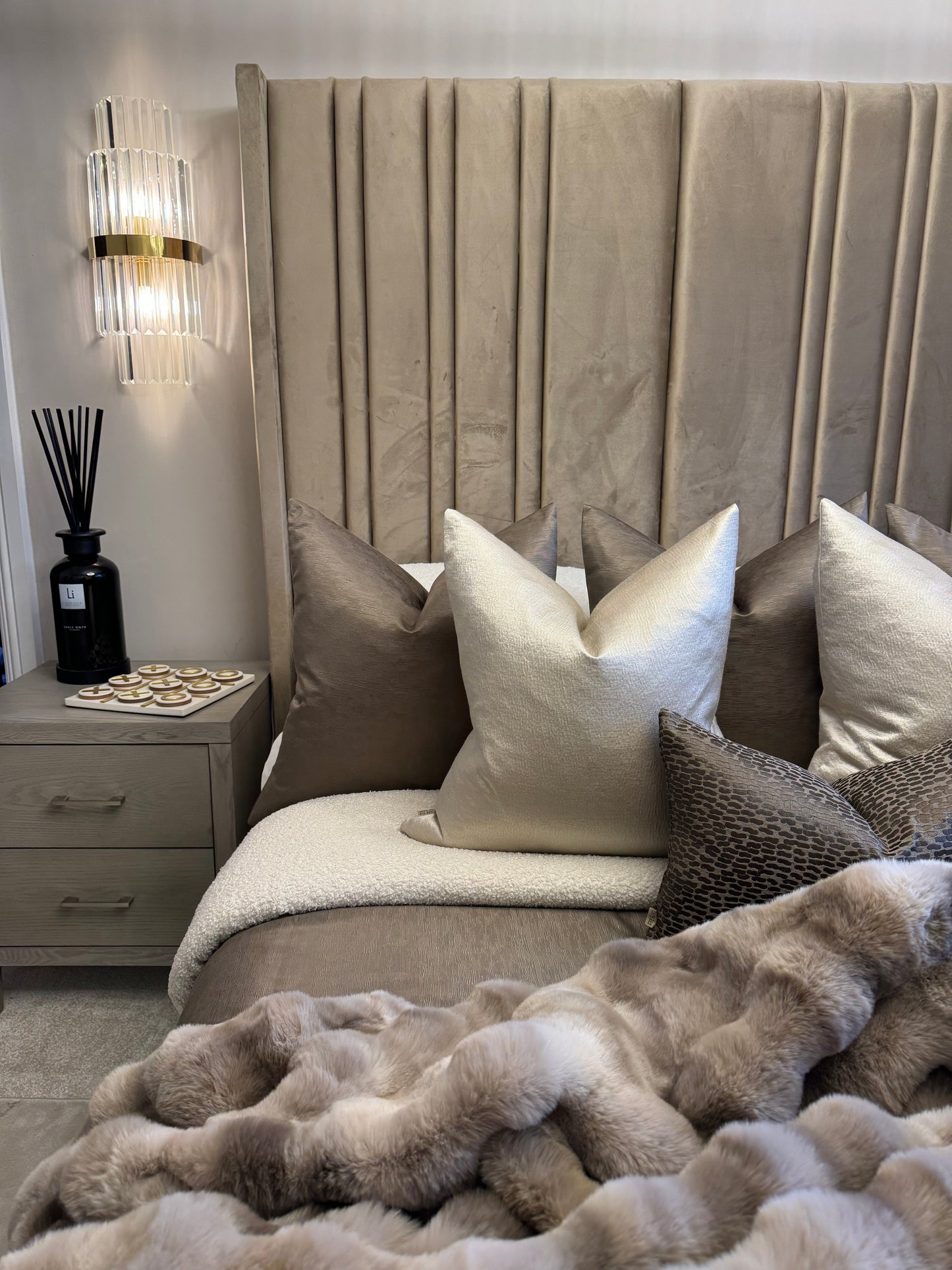 Bello Mocha 20” Cushion