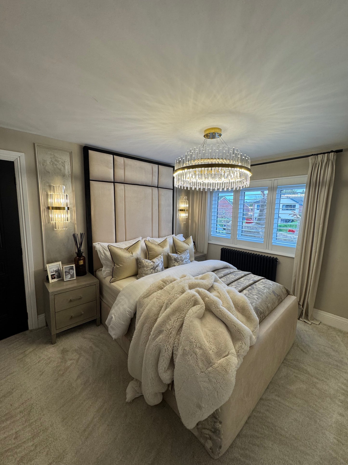 Monroe Luxury Bed