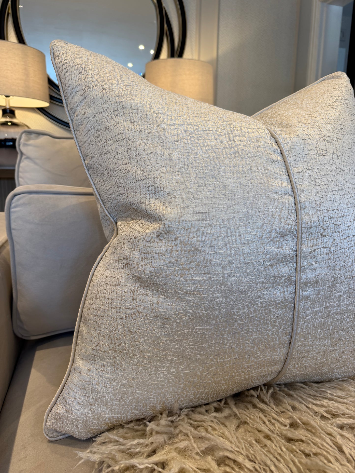 Valen Luxury Cushion