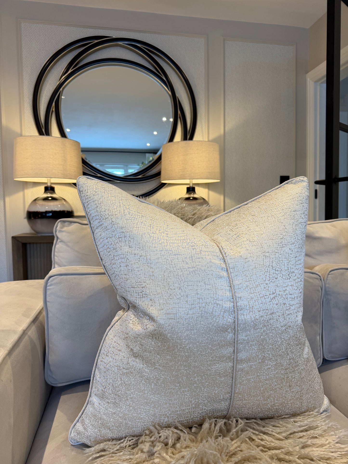 Valen Luxury Cushion