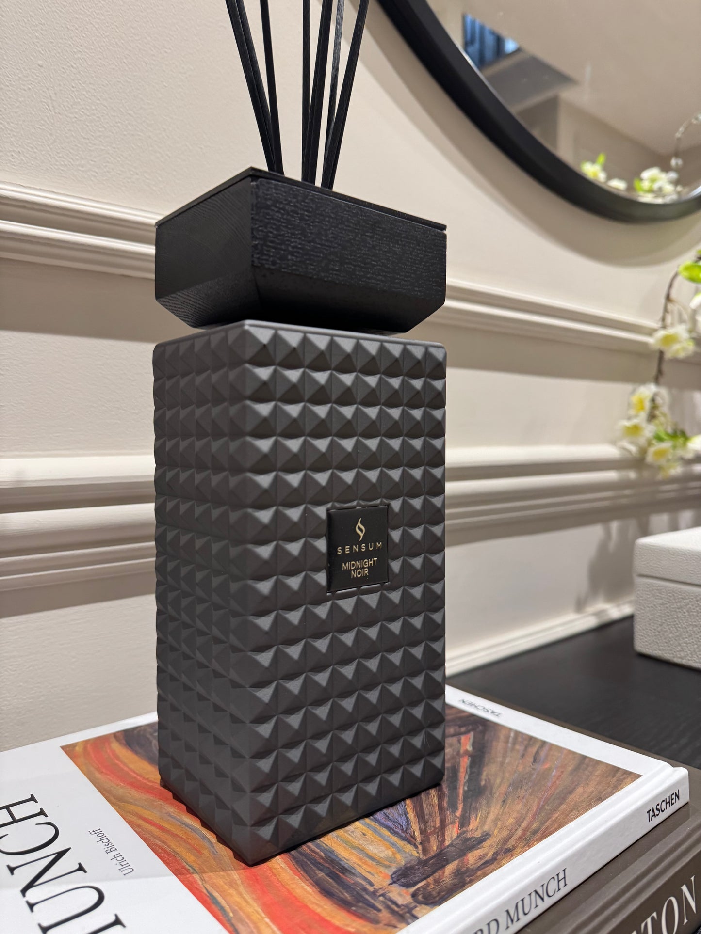 Midnight Noir Scent Sensum Reed Diffuser