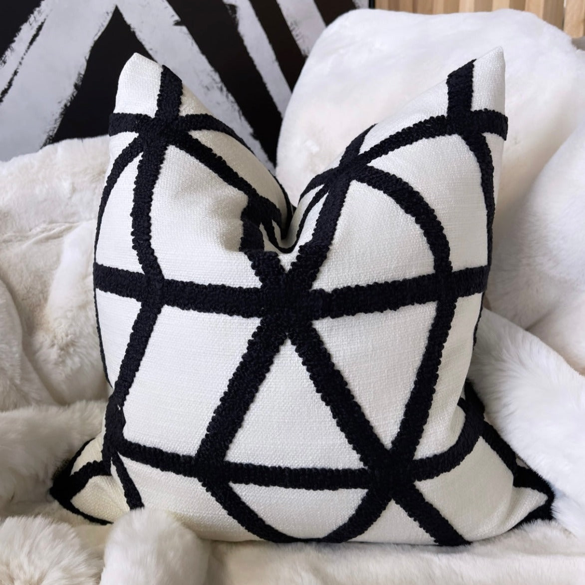 Noir Geometric White and Black 18” Cushion