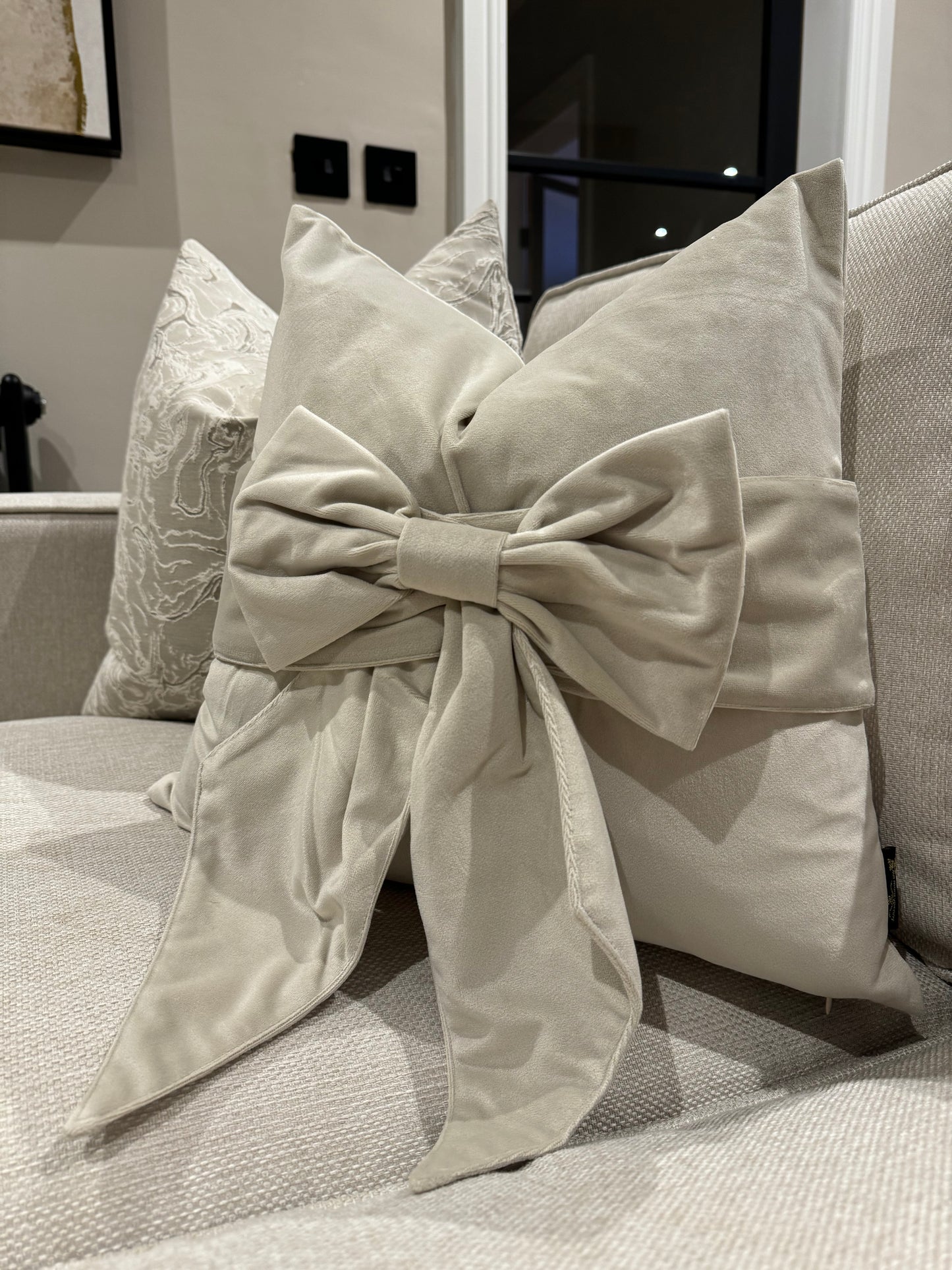 Cream Velvet Bow 18" Cushion