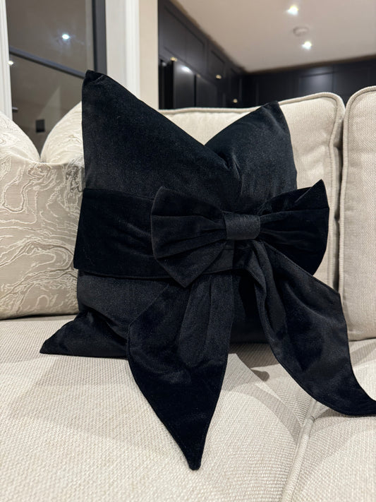 Black Velvet Bow 18" Cushion