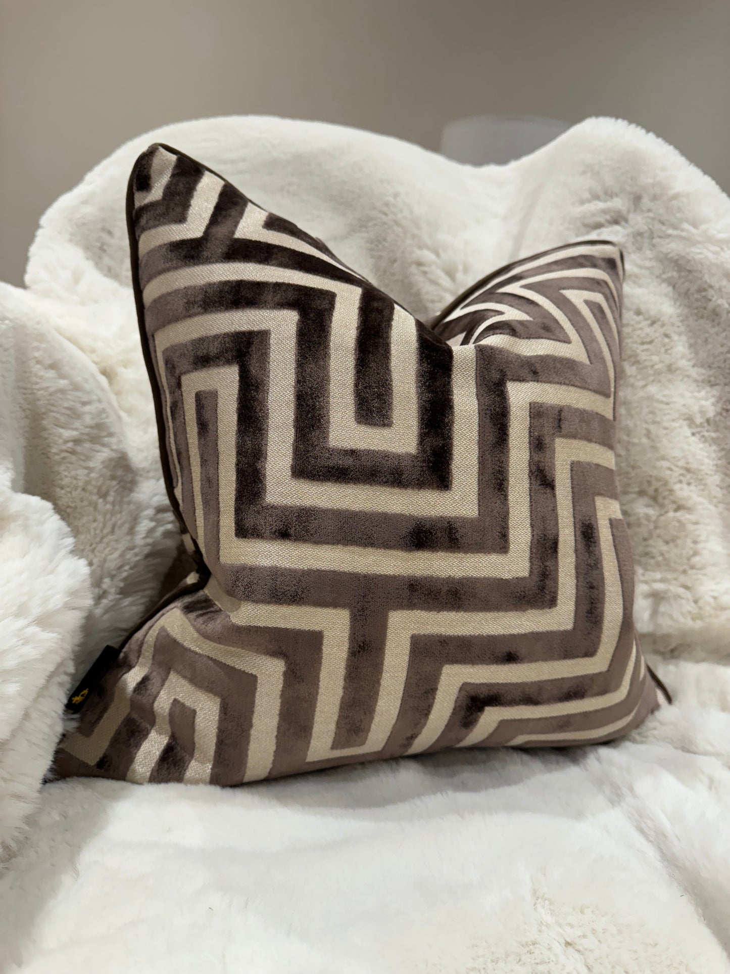 Maze Velvet Cut 16" Chocolate Cushion