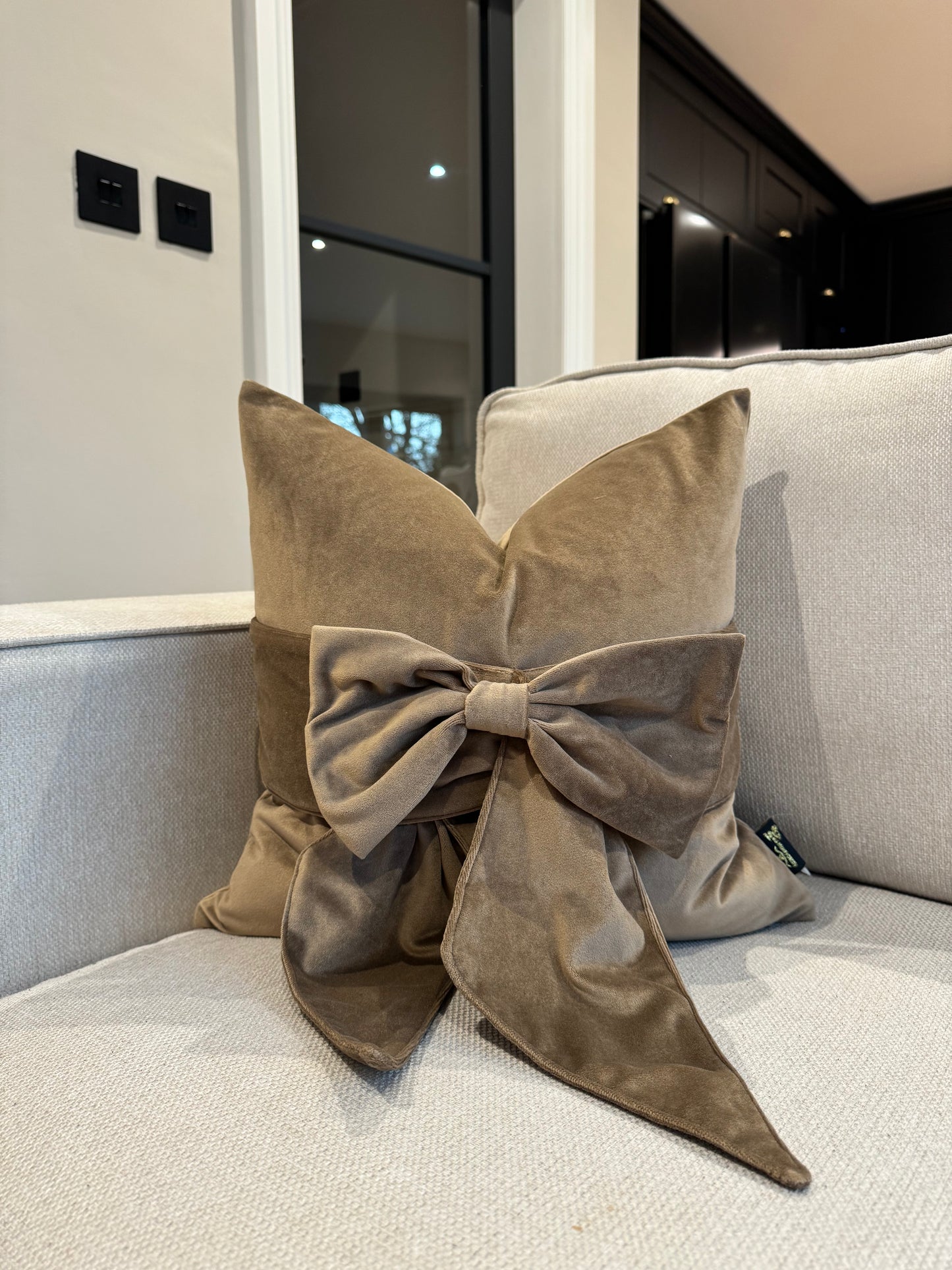 Taupe Velvet Bow 18" Cushion