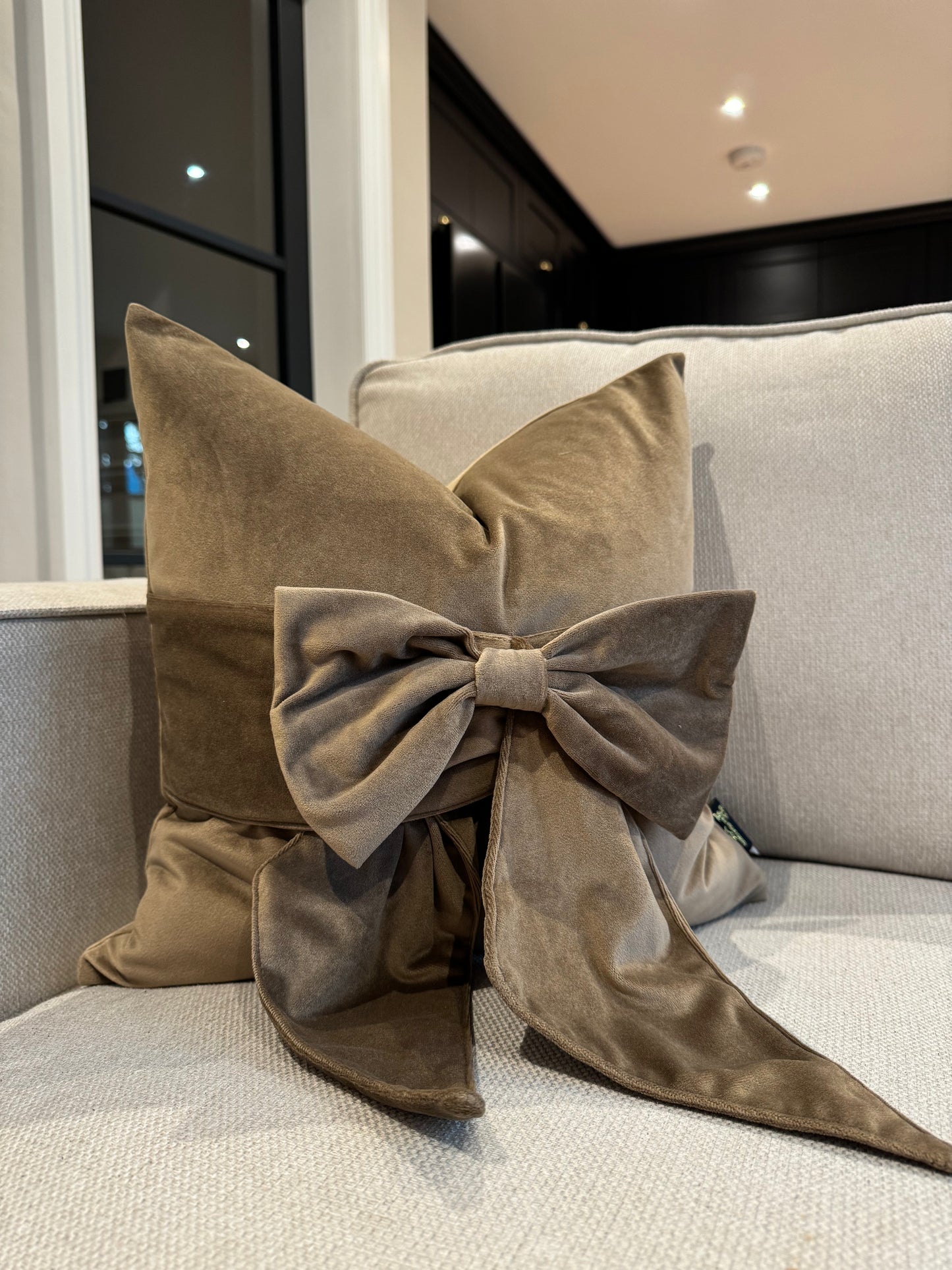 Taupe Velvet Bow 18" Cushion