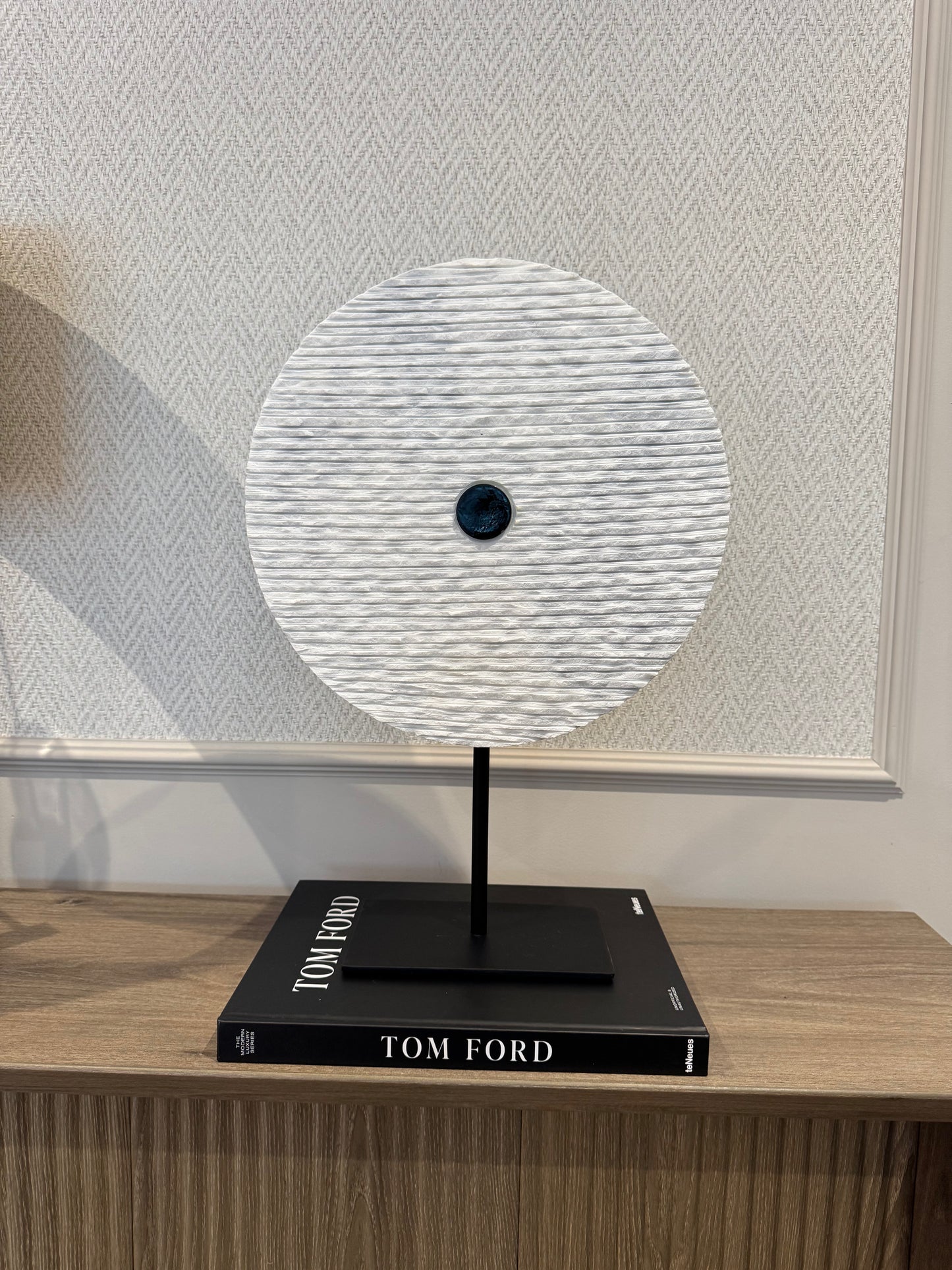 Yfke Large White Marble Ornament